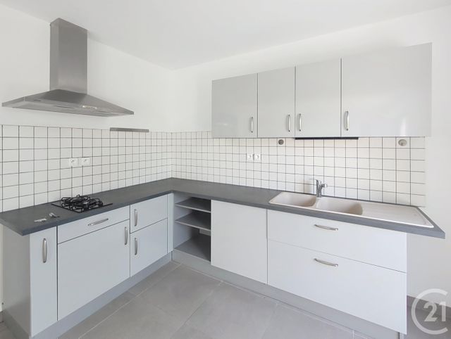 maison à louer - 4 pièces - 87.78 m2 - FLEURY LES AUBRAIS - 45 - CENTRE - Century 21 Help'Immo