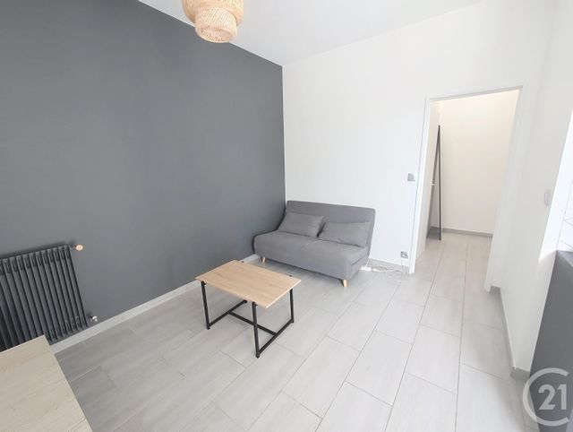 Appartement F1 à louer - 1 pièce - 29.78 m2 - ST JEAN DE BRAYE - 45 - CENTRE - Century 21 Help'Immo