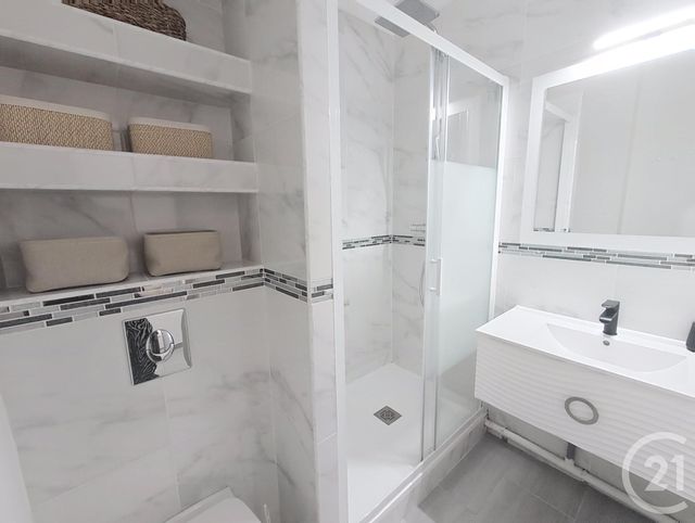 Appartement F1 à louer - 1 pièce - 29.78 m2 - ST JEAN DE BRAYE - 45 - CENTRE - Century 21 Help'Immo