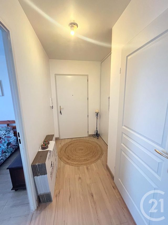 Appartement F2 à vendre - 2 pièces - 43.55 m2 - LA CHAPELLE ST MESMIN - 45 - CENTRE - Century 21 Help'Immo