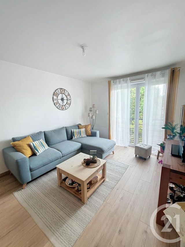 Appartement F2 à vendre - 2 pièces - 43.55 m2 - LA CHAPELLE ST MESMIN - 45 - CENTRE - Century 21 Help'Immo