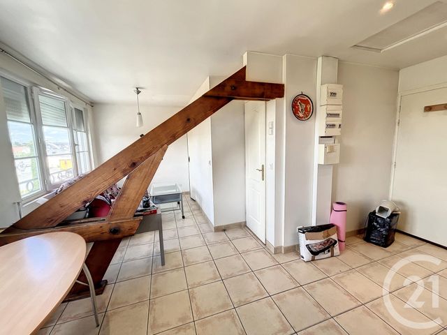 Appartement F1 à louer - 1 pièce - 24.05 m2 - ORLEANS - 45 - CENTRE - Century 21 Help'Immo