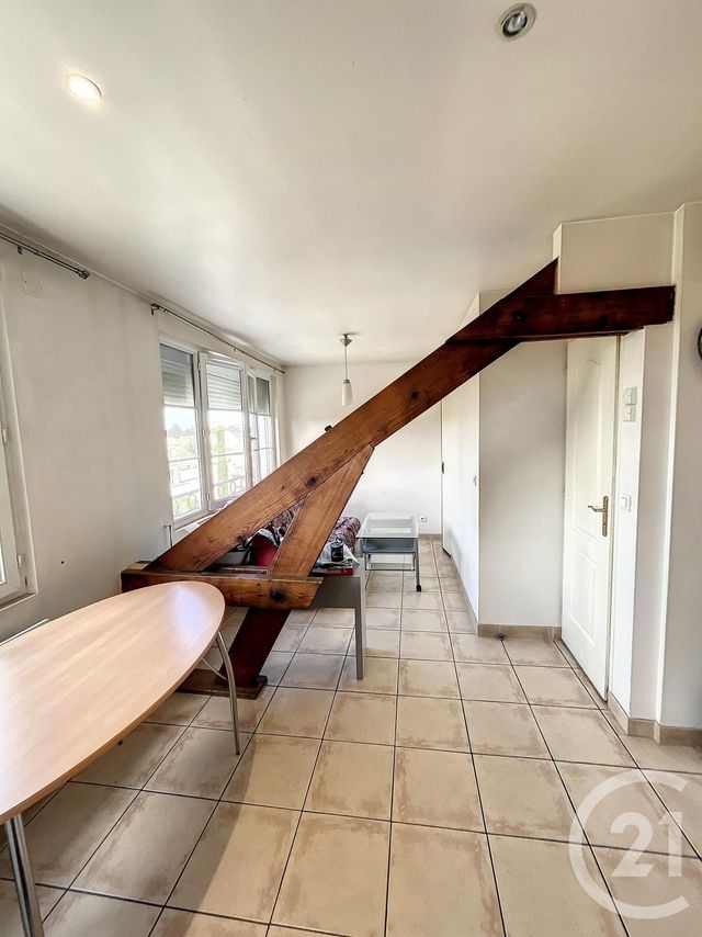 Appartement F1 à louer - 1 pièce - 24.05 m2 - ORLEANS - 45 - CENTRE - Century 21 Help'Immo