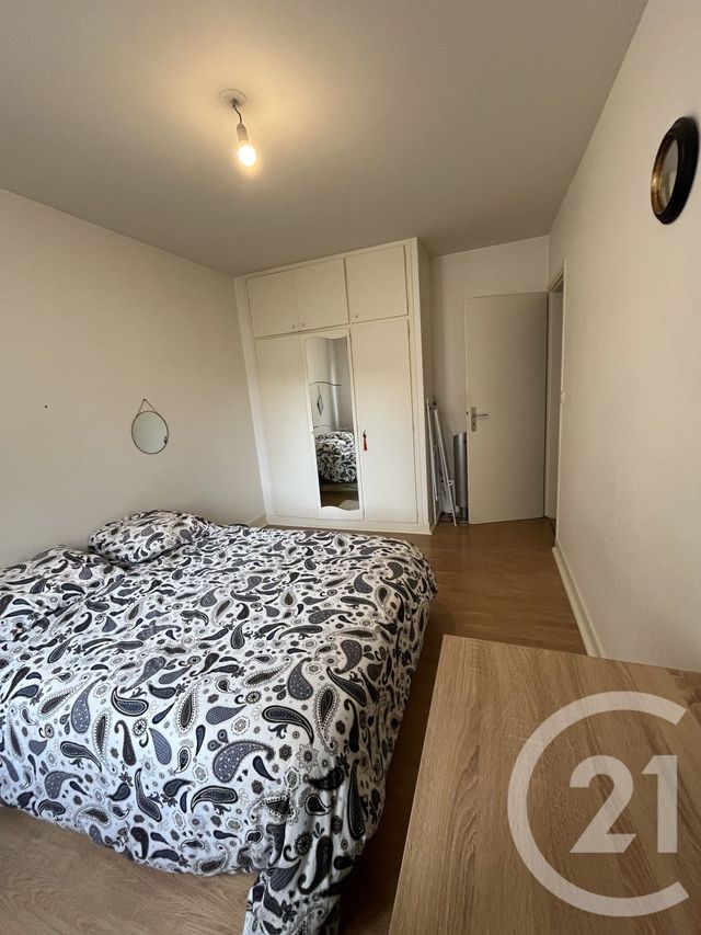 Appartement F2 à vendre - 2 pièces - 44.93 m2 - ORLEANS - 45 - CENTRE - Century 21 Help'Immo