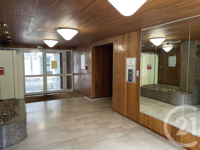 Appartement F2 à vendre - 2 pièces - 44.93 m2 - ORLEANS - 45 - CENTRE - Century 21 Help'Immo