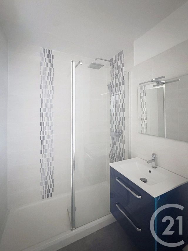 Appartement F2 à vendre - 2 pièces - 44.93 m2 - ORLEANS - 45 - CENTRE - Century 21 Help'Immo