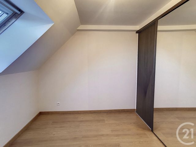 Appartement Duplex à louer - 3 pièces - 65.8 m2 - INGRE - 45 - CENTRE - Century 21 Help'Immo