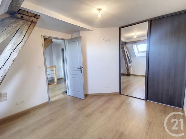 Appartement Duplex à louer - 3 pièces - 65.8 m2 - INGRE - 45 - CENTRE - Century 21 Help'Immo