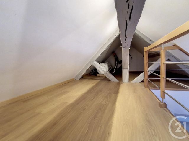 Appartement Duplex à louer - 3 pièces - 65.8 m2 - INGRE - 45 - CENTRE - Century 21 Help'Immo