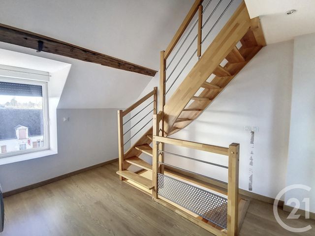Appartement Duplex à louer - 3 pièces - 65.8 m2 - INGRE - 45 - CENTRE - Century 21 Help'Immo