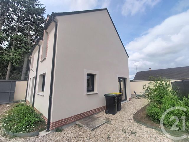 maison à louer - 4 pièces - 92.5 m2 - ST HILAIRE ST MESMIN - 45 - CENTRE - Century 21 Help'Immo