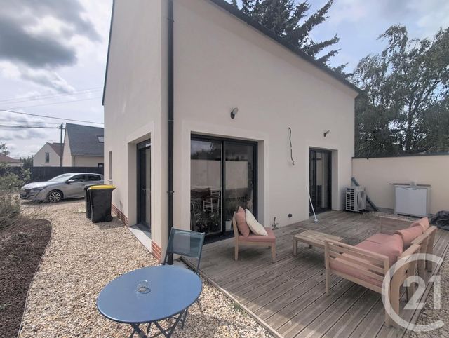 maison à louer - 4 pièces - 92.5 m2 - ST HILAIRE ST MESMIN - 45 - CENTRE - Century 21 Help'Immo