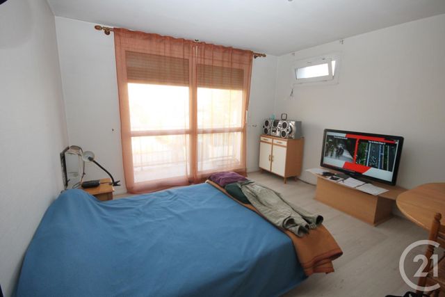 Appartement F1 à louer - 1 pièce - 33.0 m2 - ORLEANS - 45 - CENTRE - Century 21 Help'Immo