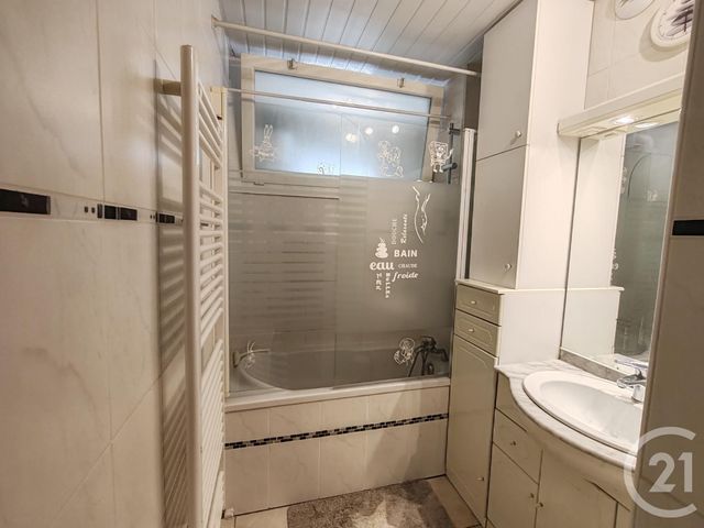 Appartement F4 à vendre - 4 pièces - 71.13 m2 - LA CHAPELLE ST MESMIN - 45 - CENTRE - Century 21 Help'Immo