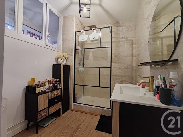 Appartement F2 à vendre - 2 pièces - 62.35 m2 - LA CHAPELLE ST MESMIN - 45 - CENTRE - Century 21 Help'Immo