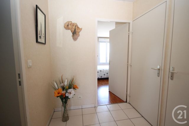 Appartement F4 à louer - 4 pièces - 79.75 m2 - LA CHAPELLE ST MESMIN - 45 - CENTRE - Century 21 Help'Immo