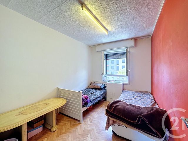 Appartement F3 à vendre - 3 pièces - 59.78 m2 - ST JEAN DE LA RUELLE - 45 - CENTRE - Century 21 Help'Immo
