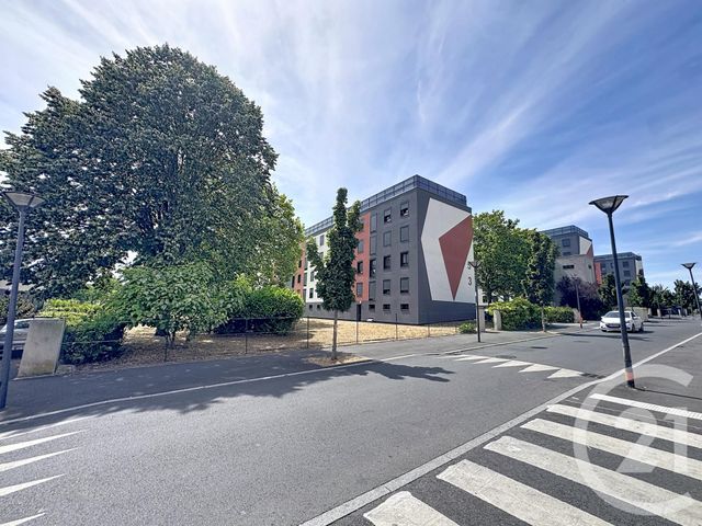 Appartement F3 à vendre - 3 pièces - 59.78 m2 - ST JEAN DE LA RUELLE - 45 - CENTRE - Century 21 Help'Immo