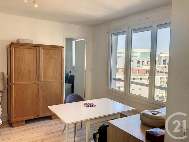 Appartement F1 à louer ORLEANS