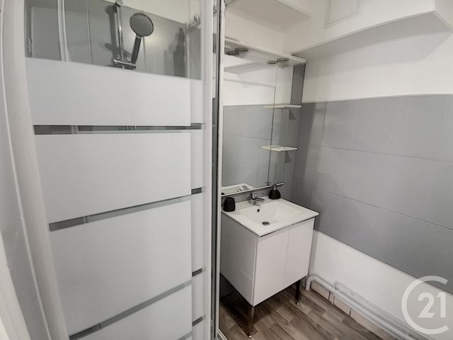 Appartement F2 à louer - 2 pièces - 40.0 m2 - ORLEANS - 45 - CENTRE - Century 21 Help'Immo