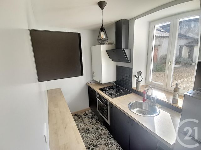 Appartement F2 à louer - 2 pièces - 40.0 m2 - ORLEANS - 45 - CENTRE - Century 21 Help'Immo