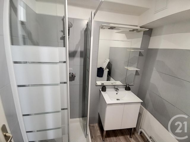 Appartement F2 à louer - 2 pièces - 40.0 m2 - ORLEANS - 45 - CENTRE - Century 21 Help'Immo
