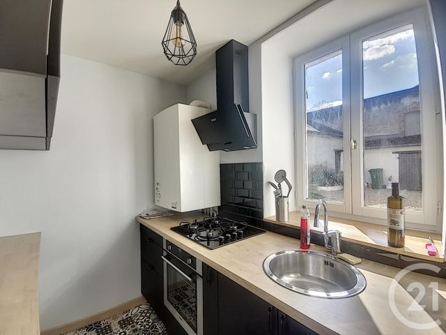 Appartement F2 à louer - 2 pièces - 40.0 m2 - ORLEANS - 45 - CENTRE - Century 21 Help'Immo