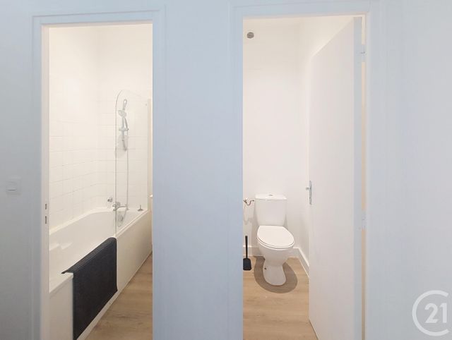 Appartement F2 à louer - 2 pièces - 40.69 m2 - ORLEANS - 45 - CENTRE - Century 21 Help'Immo