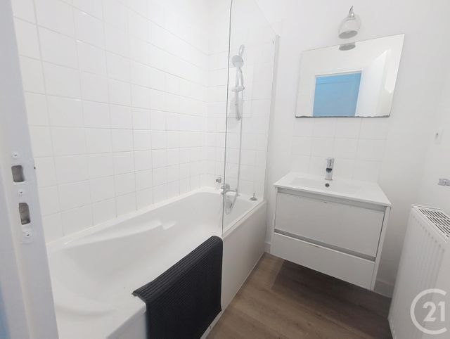 Appartement F2 à louer - 2 pièces - 40.69 m2 - ORLEANS - 45 - CENTRE - Century 21 Help'Immo