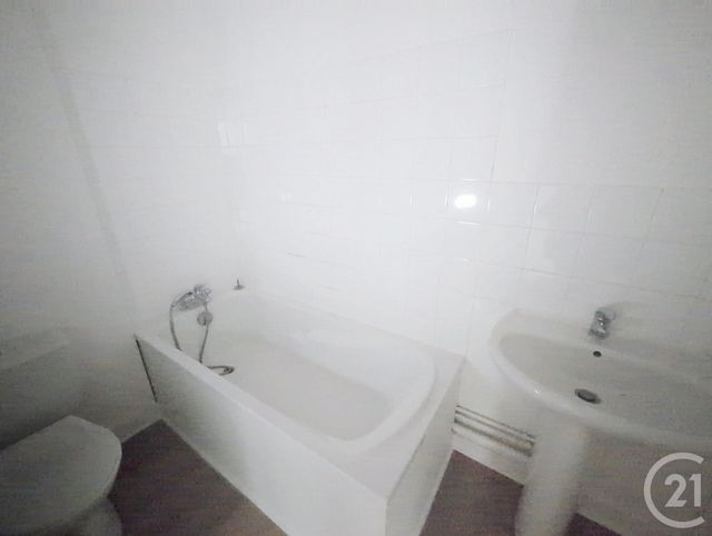 Appartement F2 à louer - 2 pièces - 42.84 m2 - ORLEANS - 45 - CENTRE - Century 21 Help'Immo