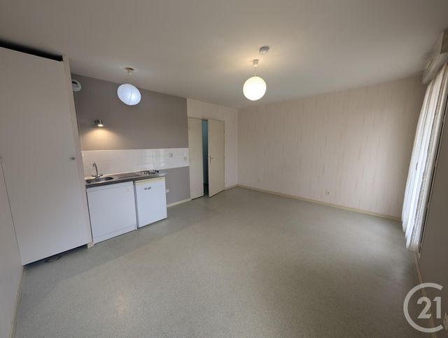 Appartement F1 à louer LA CHAPELLE ST MESMIN