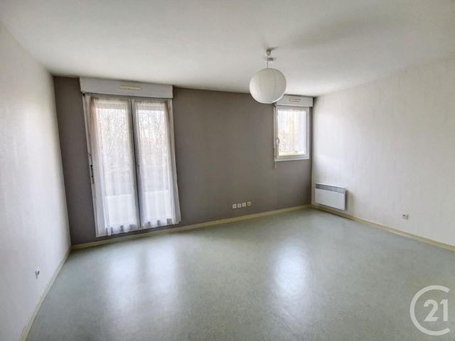 Appartement F1 à louer - 1 pièce - 24.77 m2 - LA CHAPELLE ST MESMIN - 45 - CENTRE - Century 21 Help'Immo