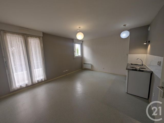 Appartement F1 à louer - 1 pièce - 24.77 m2 - LA CHAPELLE ST MESMIN - 45 - CENTRE - Century 21 Help'Immo