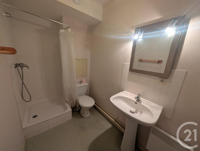 Appartement F1 à louer - 1 pièce - 24.77 m2 - LA CHAPELLE ST MESMIN - 45 - CENTRE - Century 21 Help'Immo