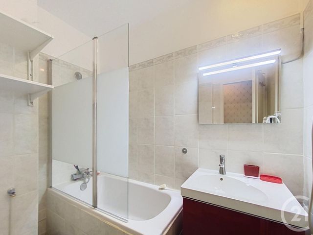 Appartement F2 à louer - 3 pièces - 54.93 m2 - ORLEANS - 45 - CENTRE - Century 21 Help'Immo