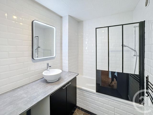Appartement F3 à louer - 3 pièces - 58.27 m2 - ORLEANS - 45 - CENTRE - Century 21 Help'Immo