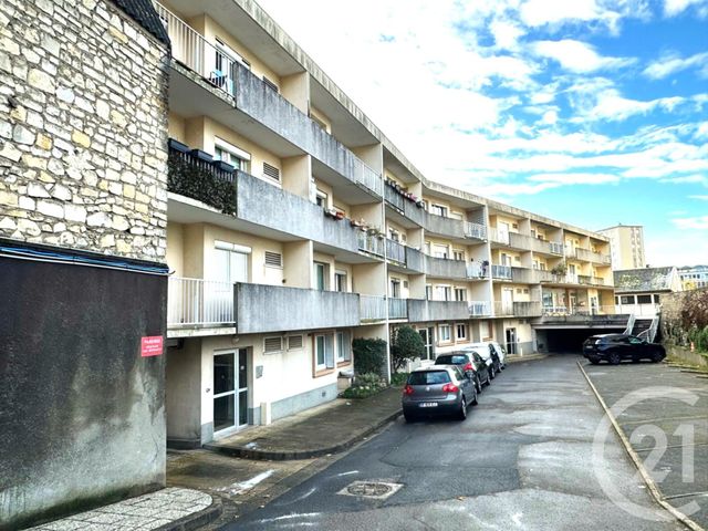 Appartement F3 à louer - 3 pièces - 58.27 m2 - ORLEANS - 45 - CENTRE - Century 21 Help'Immo
