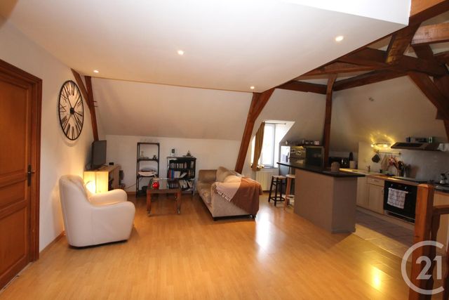 Appartement Duplex à louer - 3 pièces - 56.33 m2 - OLIVET - 45 - CENTRE - Century 21 Help'Immo