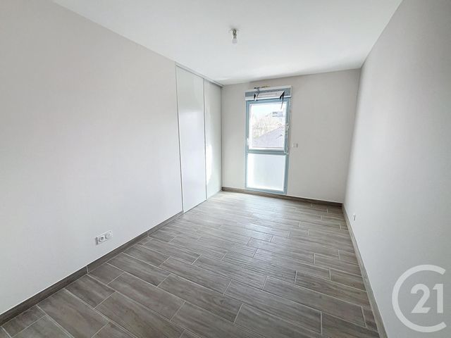 Appartement F3 à louer - 3 pièces - 63.55 m2 - ST JEAN DE LA RUELLE - 45 - CENTRE - Century 21 Help'Immo