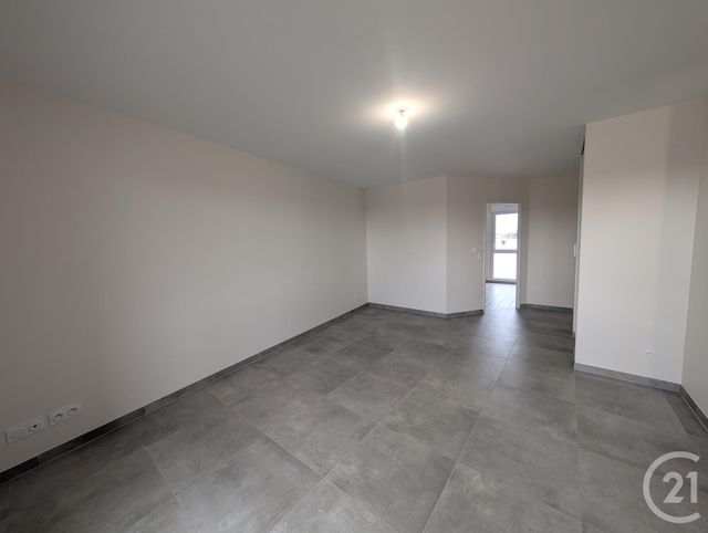 Appartement F3 à louer - 3 pièces - 62.0 m2 - ST JEAN DE LA RUELLE - 45 - CENTRE - Century 21 Help'Immo