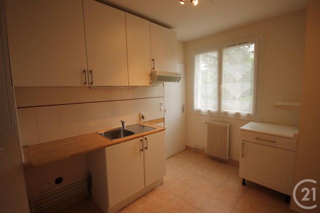 Appartement à louer - 3 pièces - 71.0 m2 - OLIVET - 45 - CENTRE - Century 21 Help'Immo