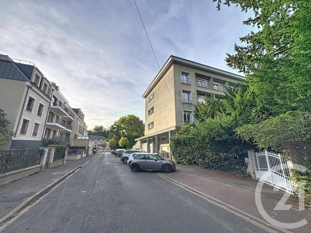 Appartement F2 à vendre - 2 pièces - 40.2 m2 - OLIVET - 45 - CENTRE - Century 21 Help'Immo