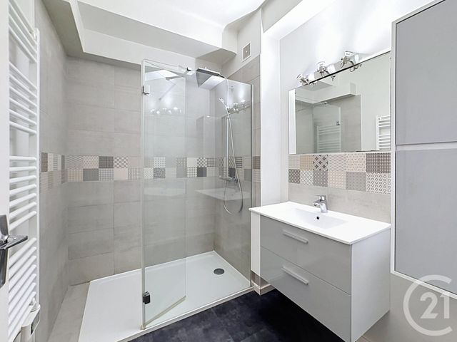 Appartement F2 à vendre - 2 pièces - 40.2 m2 - OLIVET - 45 - CENTRE - Century 21 Help'Immo