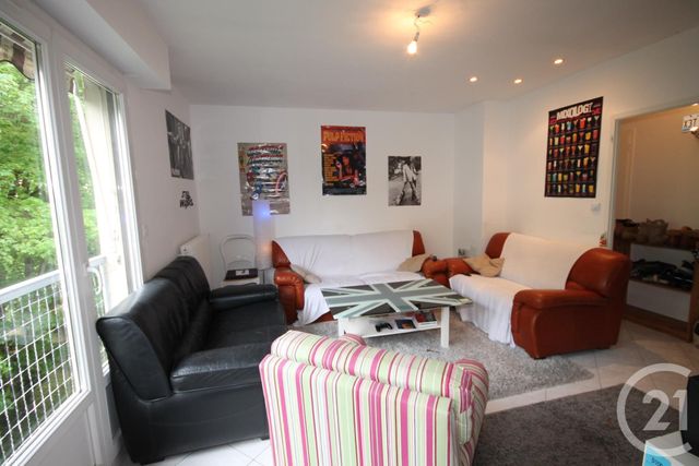 Appartement F4 à louer - 4 pièces - 71.51 m2 - LA CHAPELLE ST MESMIN - 45 - CENTRE - Century 21 Help'Immo