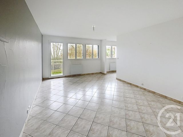 Appartement F4 à louer - 4 pièces - 72.66 m2 - INGRE - 45 - CENTRE - Century 21 Help'Immo