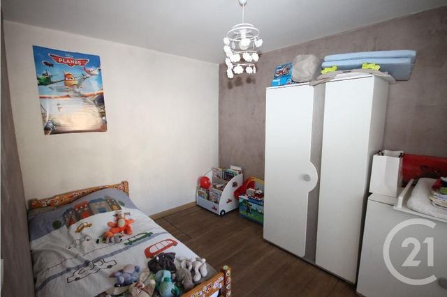 Appartement F3 à louer - 3 pièces - 74.6 m2 - ST JEAN DE LA RUELLE - 45 - CENTRE - Century 21 Help'Immo
