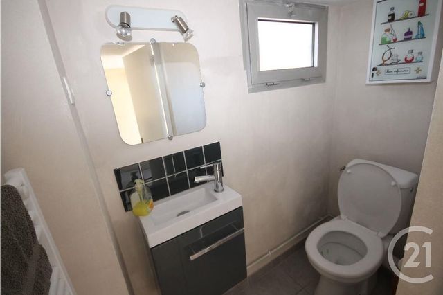 Appartement F3 à louer - 3 pièces - 74.6 m2 - ST JEAN DE LA RUELLE - 45 - CENTRE - Century 21 Help'Immo