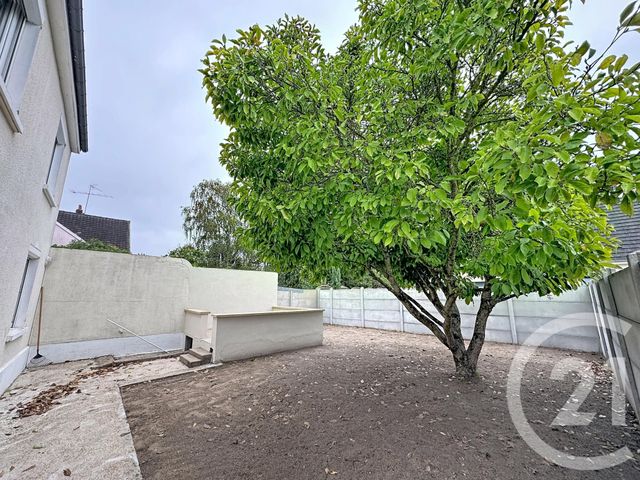 maison à vendre - 4 pièces - 75.46 m2 - ST JEAN DE LA RUELLE - 45 - CENTRE - Century 21 Help'Immo