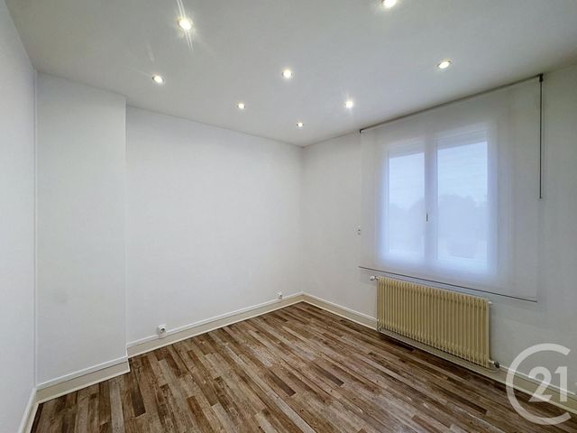 maison à vendre - 4 pièces - 75.46 m2 - ST JEAN DE LA RUELLE - 45 - CENTRE - Century 21 Help'Immo