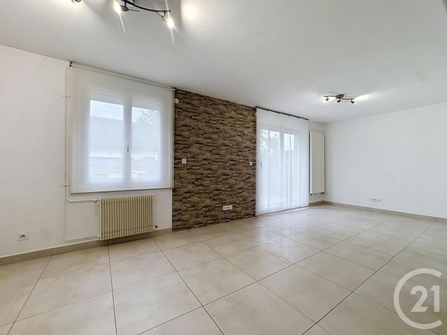 maison à vendre - 4 pièces - 75.46 m2 - ST JEAN DE LA RUELLE - 45 - CENTRE - Century 21 Help'Immo